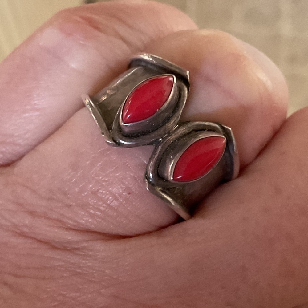 NWOT Sterling Silver 925 Hammered Red Coral Ring Size US 8